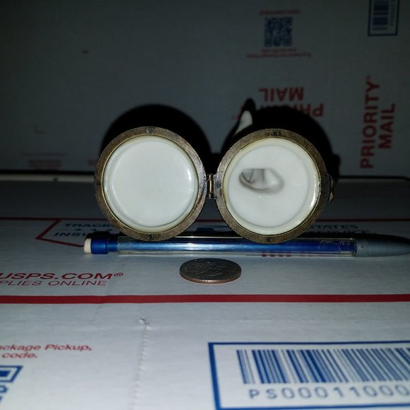 Easter Bunny Rabbit Jewelry Box - Picture 5 of 6